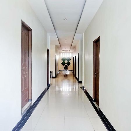 Oyo 627 Tirta Kencana Syariah Hotel Pekanbaru Exterior foto