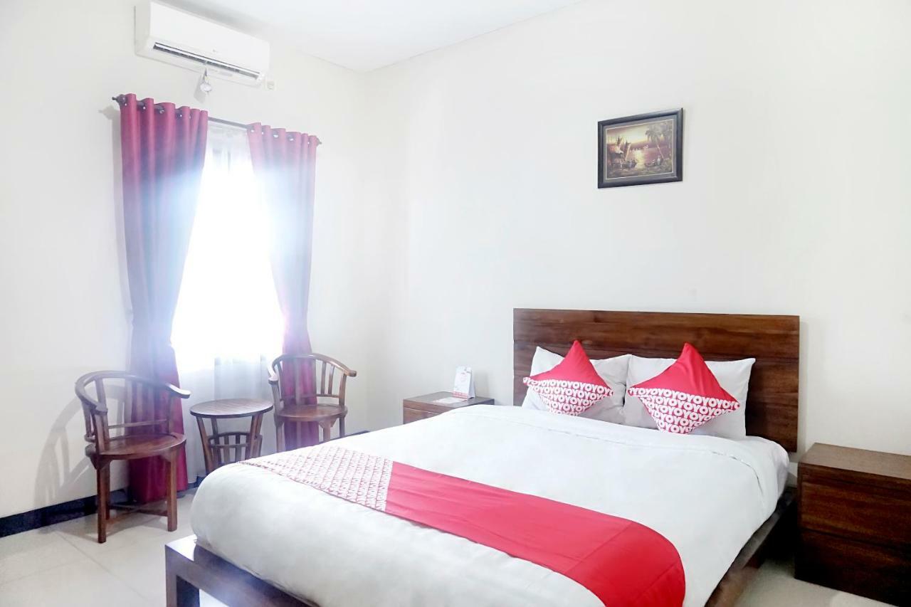 Oyo 627 Tirta Kencana Syariah Hotel Pekanbaru Exterior foto