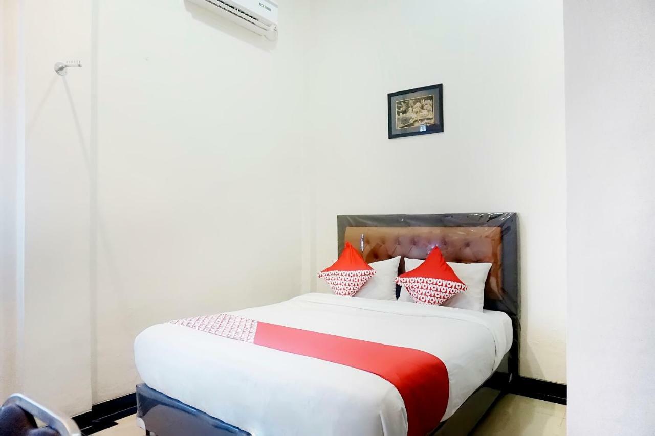 Oyo 627 Tirta Kencana Syariah Hotel Pekanbaru Exterior foto